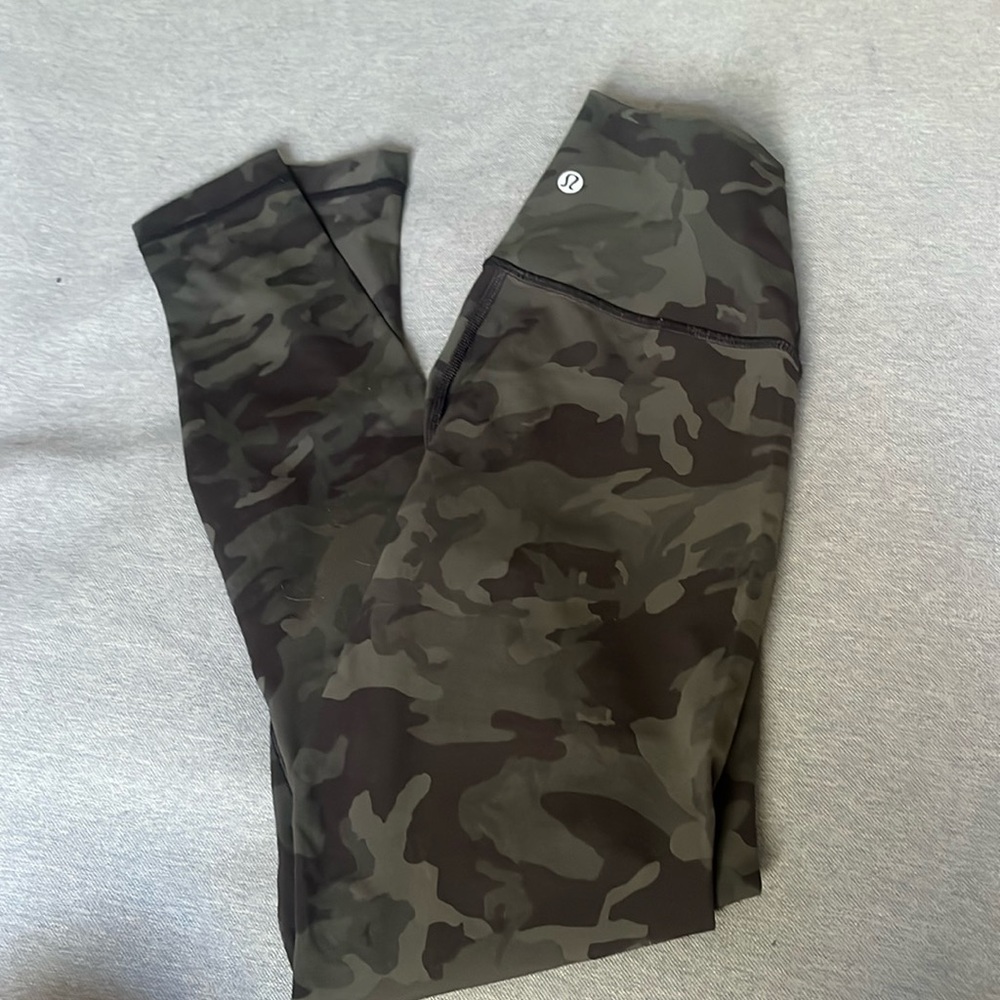 Lulu lemon yoga pants